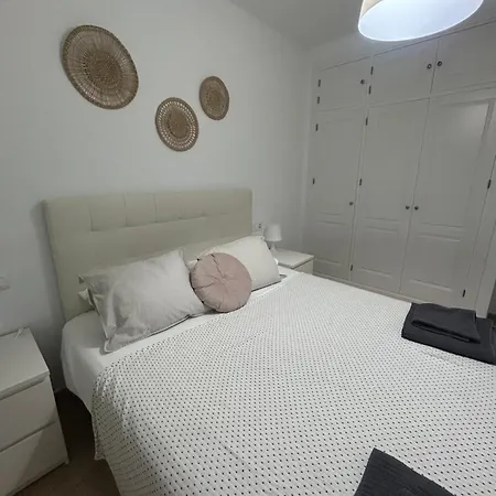 Apto Cerca De Playa Regla Con Garaje Apartment