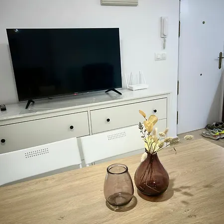 Apto Cerca De Playa Regla Con Garaje *